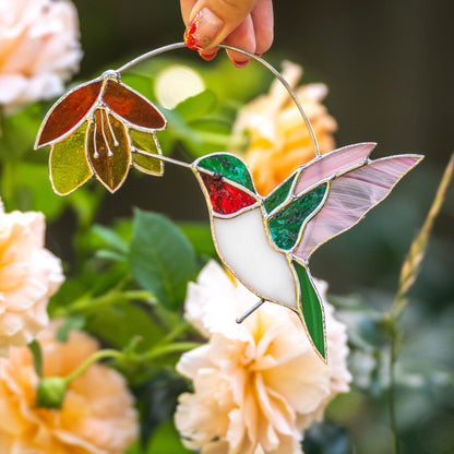 COLOURFUL HUMMINGBIRD WITH FLOWER