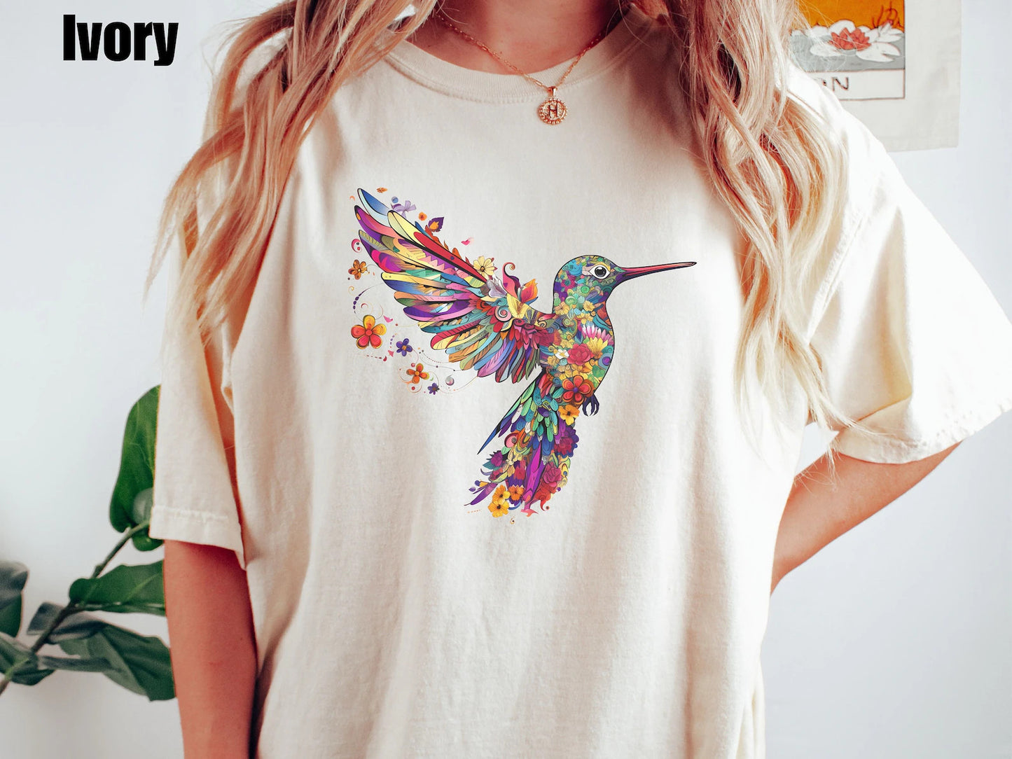 Chemise florale de colibri | Tee-shirt amoureux des animaux | T-shirts d’oiseaux | Tee-shirt tendance | Cadeau pour elle | T-shirt amoureux des oiseaux | Oiseaux de printemps | Chemise à fleurs