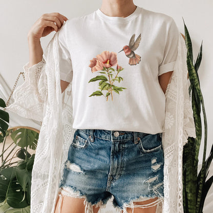 Chemise botanique Colibri| Tee-shirt Colibri vintage| Chemise d’amoureux des oiseaux| Tee-shirt amoureux des plantes| Cadeau pour elle| T-shirt cadeau d'anniversaire