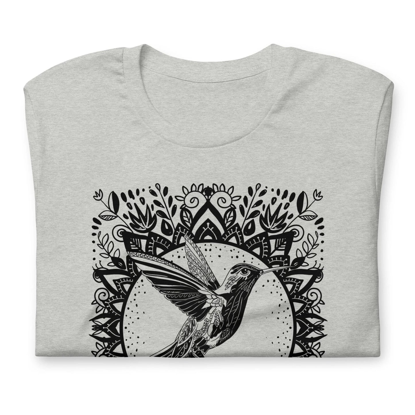 Florales Kolibri-T-Shirt im Linolschnitt-Stil. Florales Mandala-T-Shirt. Schwarz-weißes florales Vogel-Shirt. Tropisches Vogel-Shirt. Vogelliebhaber-T-Shirt