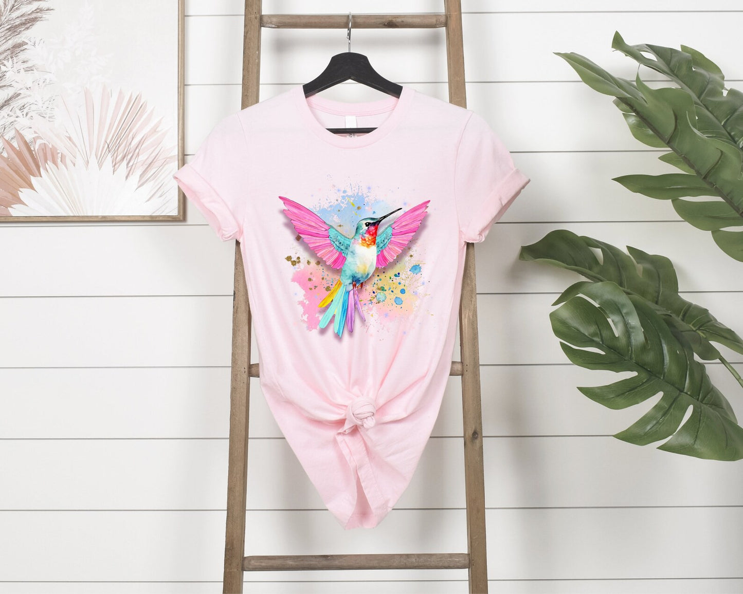 Bird Shirt, Bird Lover T-Shirt, Hummingbird Shirt, Gift for Her, Gift for Mom, Animal Lover, Cute Hummingbird Shirt, Watercolour Hummingbird