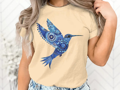 T-shirt colibri floral bleu, conception complexe de colibri de style mandala, cadeau d’amoureux des oiseaux tendance 3960 colibri