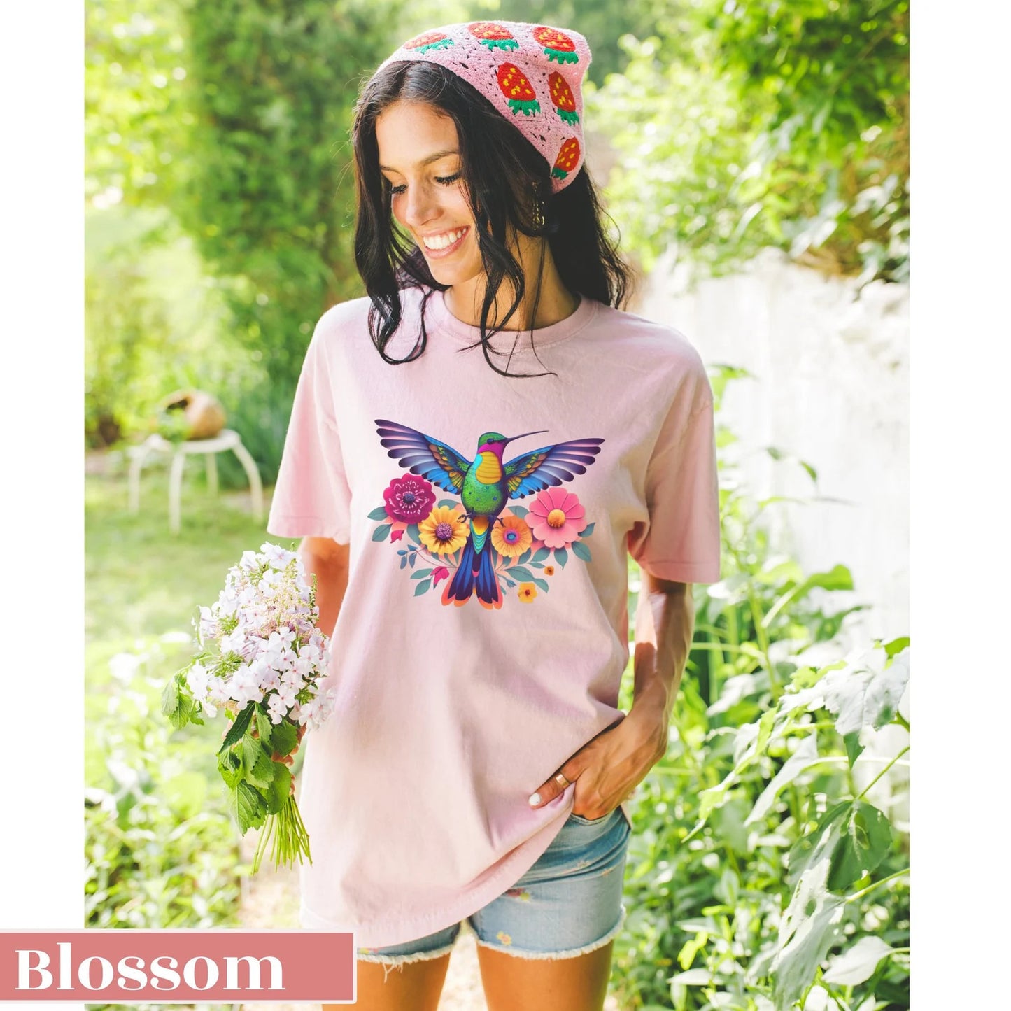 Florales Kolibri Shirt, Tierliebhaber T-Shirt, trendiges Vogel T-Shirt, Geschenk für Sie, Vogelliebhaber T-Shirt, Frühlingsvogel Blumen Top, Vogelbeobachtung Geschenkidee