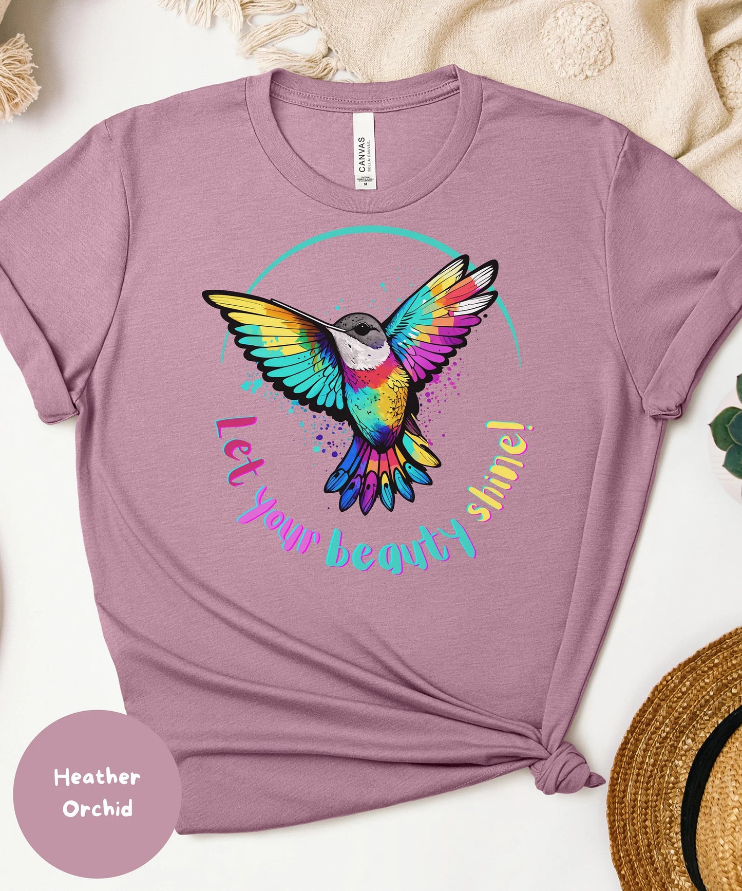 Chemise colorée de colibri | Tee-shirt amoureux des animaux | T-shirts d’oiseaux | Tee-shirt tendance | Cadeau pour elle | T-shirt amoureux des oiseaux | Oiseaux de printemps | Chemise de beauté