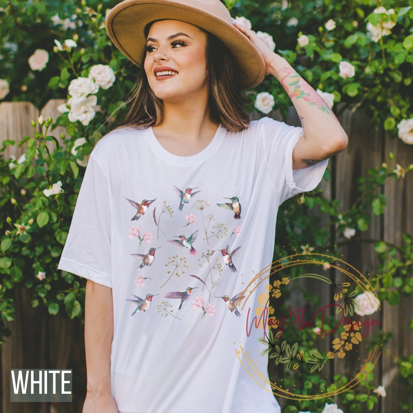 Kolibri Blumen Shirt Wildblumen Shirt Kolibri T Shirt Kolibri Frauen Floral T-Shirt Botanisches Shirt Frühling Sommer Boho Shirt